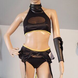 Ladies Sexy Batwoman/Batman 6 Piece Costume Fits Small/Medium FAN2-005453